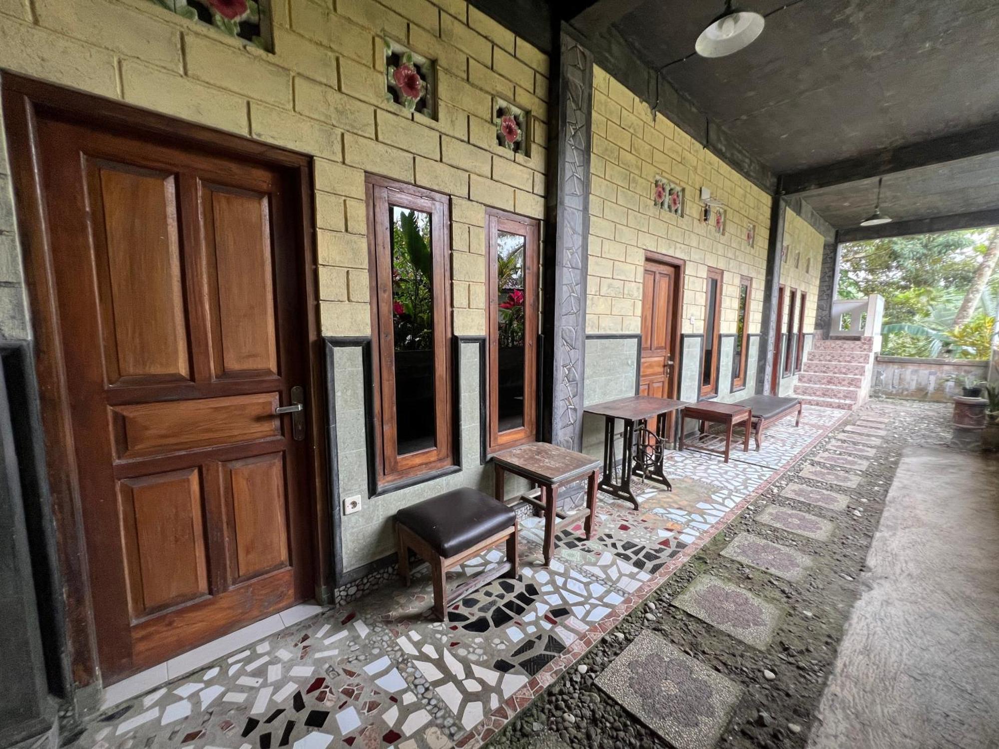 Buana Asti Homestay Selemadeg 외부 사진